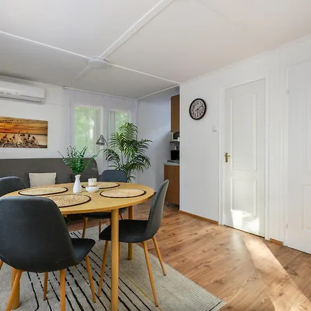 Csendliget Apartment Dunavarsány